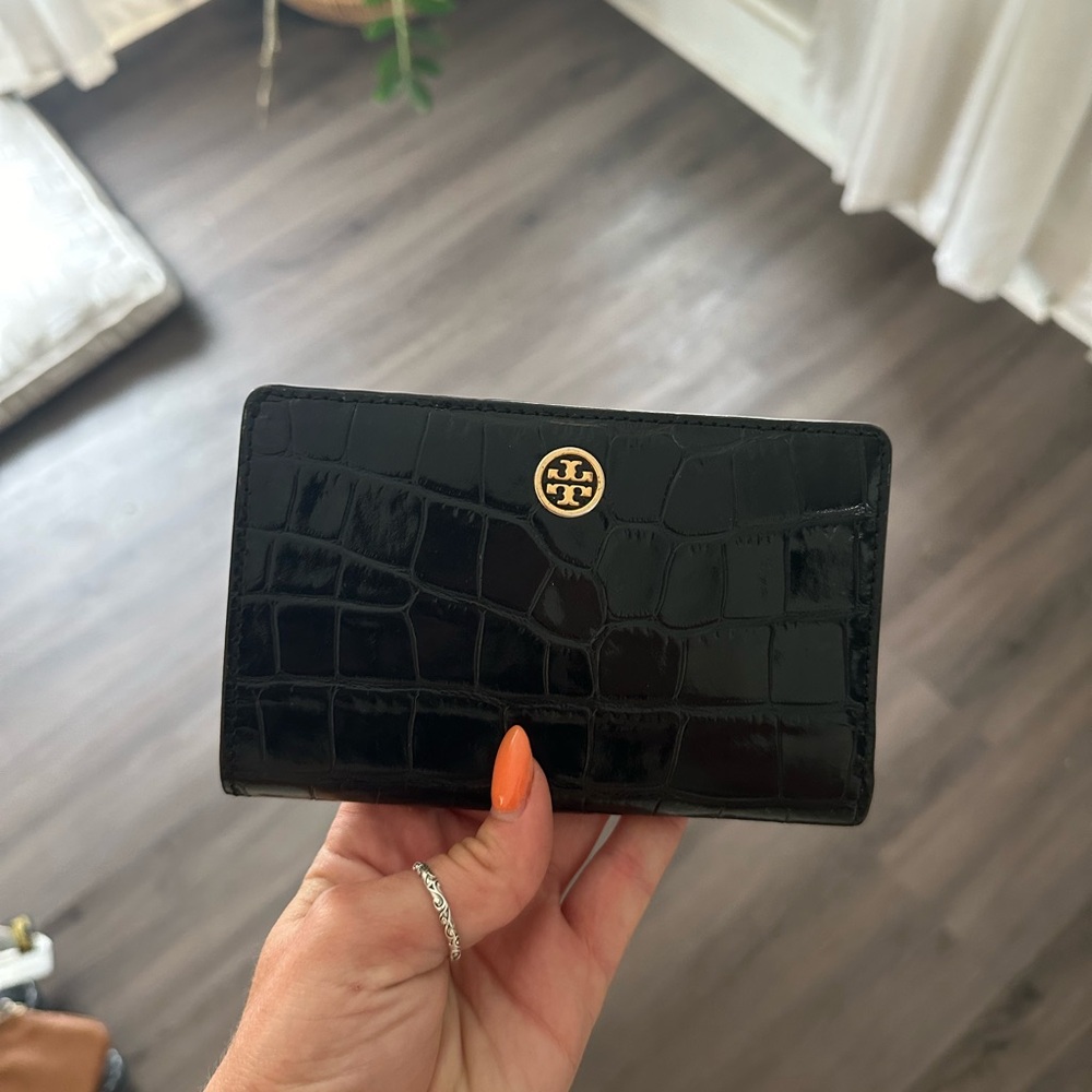 Tory Burch wallet